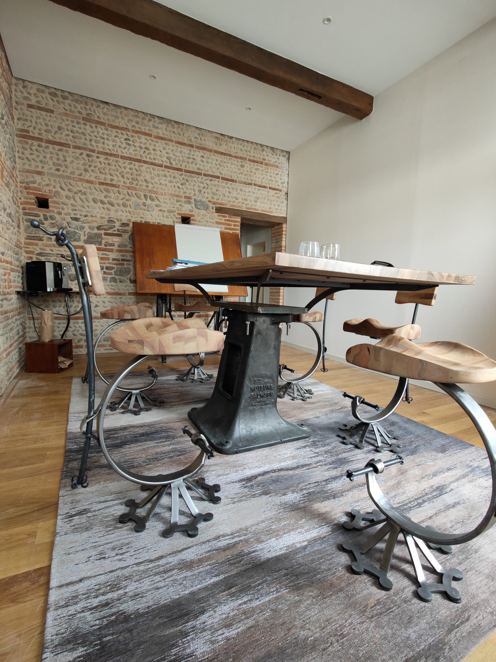 IMG20210526165702 Table et chaise Pitie fer bois